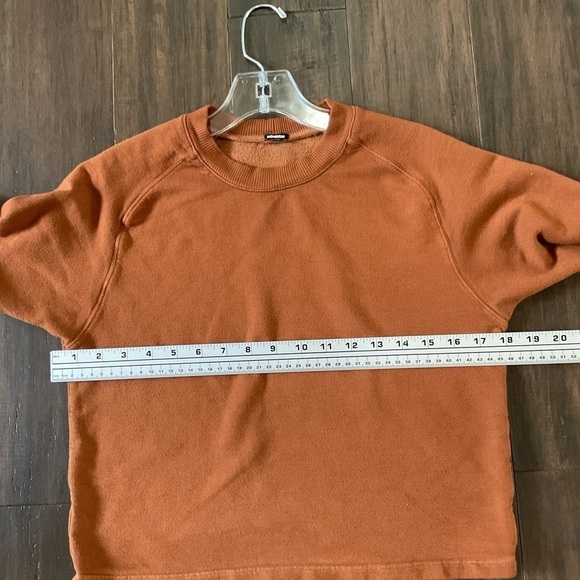 Monrow Cropped Sweatshirt Womens XS Rust Brown Long Sleeve Pullover Top Stretch - Picture 7 of 7